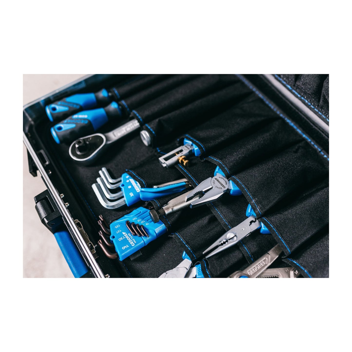 GEDORE 1041-002 - Maleta con surtido 100 pzas