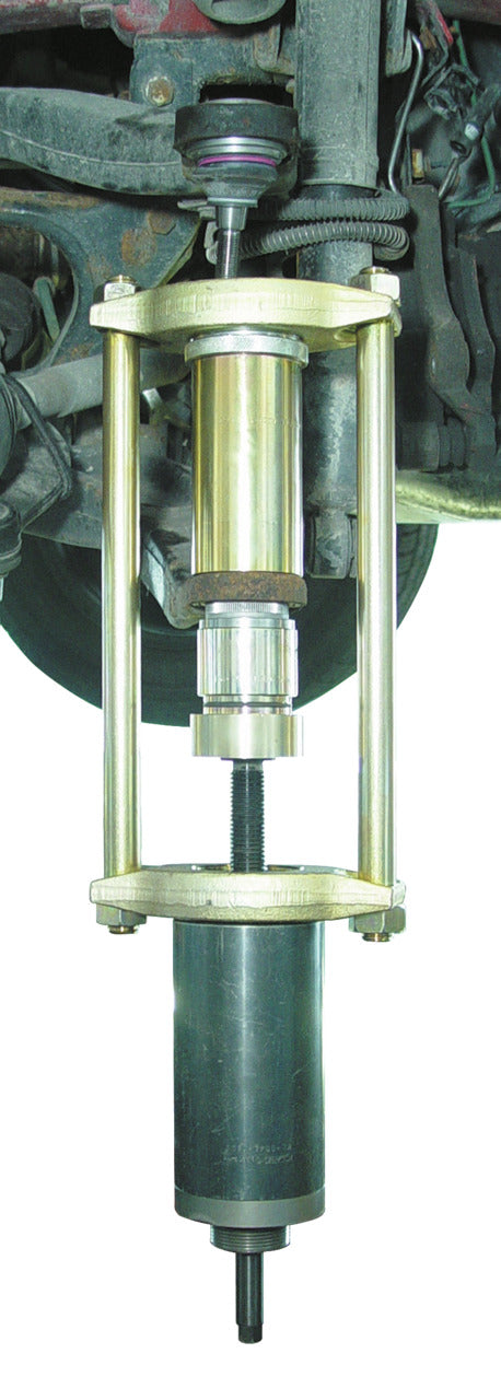 KL-0039-1105 - Adaptador 2 1/4-14UNS a Ø30 con junta tórica: Extractor de rótula montado bajo el vehículo, en uso