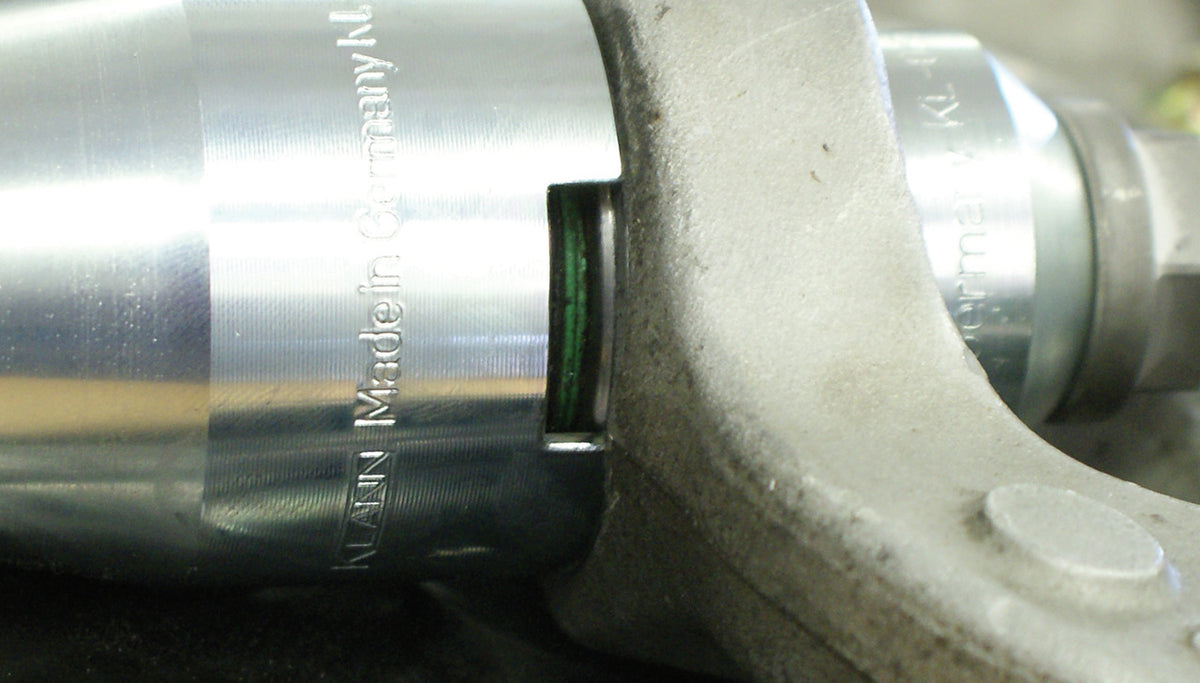 KL-0043-11 B - Dispositivo de tracción para casquillo de junta, Mercedes
