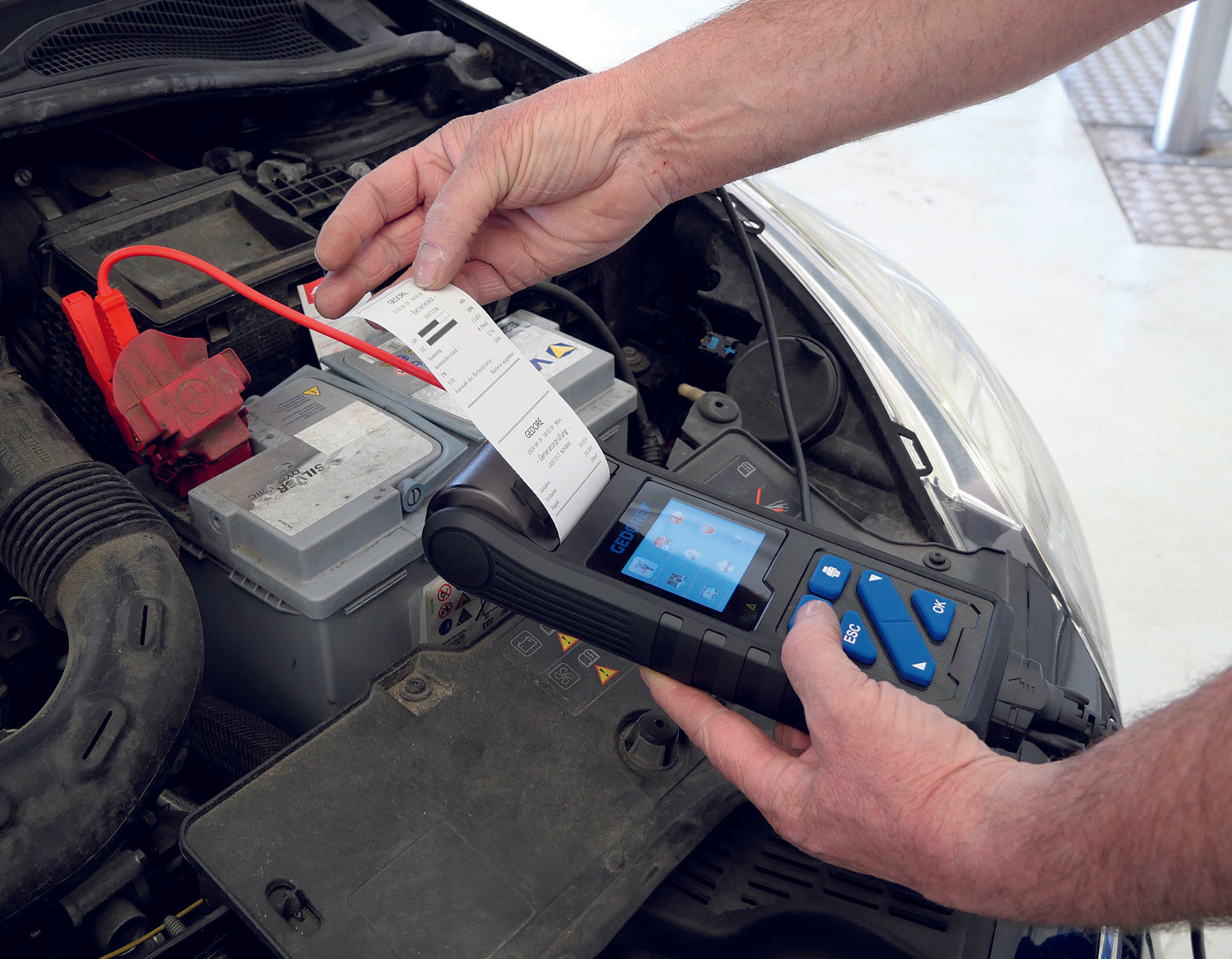 GEDORE Automotive KL-0840-100 K - Comprobador de baterías para vehículo