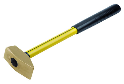 Martillo montador 2 kg ATEX: Martillo de cabeza dorada, mango amarillo con puño negro antideslizante